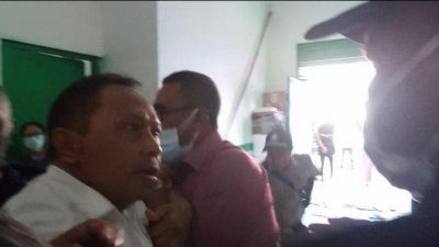 Tersulut Emosi, Rektor Undana Nyaris Adu Jotos dengan Elcid Li