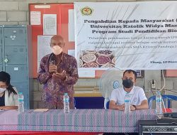 PKM Unwira Kupang Ajarkan Pendidikan Kewirausahaan Bagi Siswa SMA Kristen Pandhega Jaya
