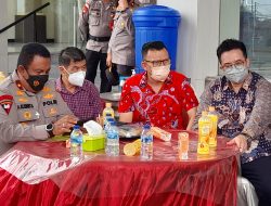 Pertama di NTT, PSMTI dan Biddokes Polda NTT Hadirkan Vaksinasi Covid-19 Drive Thru
