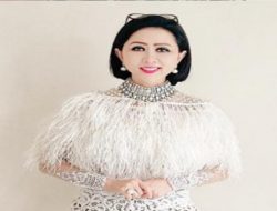 Bunda Julie Bertekad Ciptakan Modeling dan Desainer Baru dari NTT