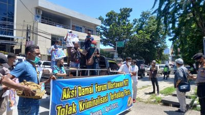 Aksi Damai Forum Wartawan NTT Tolak Kriminalisasi Pers
