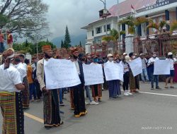 PMKRI dan Aliansi Masyarakat Matim Desak Kejari Bebaskan Tersangka Kasus Terminal Kembur