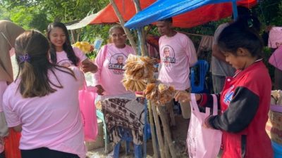 Srikandi Ganjar NTT Berbagi Kasih dengan Korban Bencana Longsor Takari