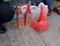 Gelar Operasi di Pelabuhan Bolok, Polisi Sita Ratusan Liter Moke
