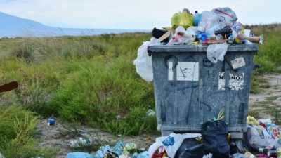 George Hadjoh Bakal Tindak Tegas Pelaku yang Buang Sampah Sembarang