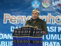 Gubernur Viktor Serahkan Bantuan Pendidikan Rp12 Miliar untuk Sekolah di Kabupaten Lembata