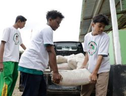 SDG Salurkan Material Bangunan untuk Ponpes Madinatunnajah di Flores Timur