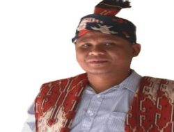 Oktobius Ringu Investasi Oksigen dengan Menanam 100.000 Pohon Cendana