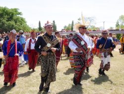 Gubernur Laiskodat dan Wagub Nae Soi Kompak Berbusana Adat di Perayaan HUT RI ke-78
