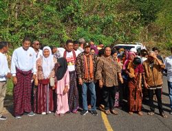 Raja Larantuka Kukuhkan Frans Aba Jadi Anak Tanah Lewo