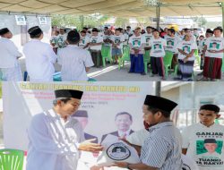 Aksi Sosial Santri Ganjar dan Dukungan Doa Ratusan Warga Kupang untuk Ganjar-Mahfud