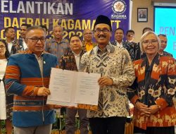 Resmi Dilantik, Robert Fanggidae Kembali Nahkodai Kagama NTT