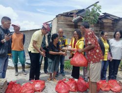 Partai Golkar Berbagi Kasih dengan Korban Puting Beliung di Manggarai 