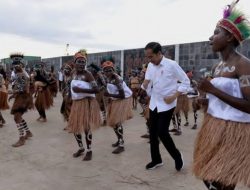 Jokowi dan Dendang Cinta dari Bumi Cenderawasih