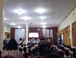 Melki Laka Lena Ajak Mahasiswa Stikom Uyelindo Jangan Hanya Terpaku Jadi ASN, Peluang Digital Terbuka Lebar