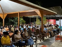 Momen Haru Saat Anak-Anak Akamsi Bertemu Cawagub Johni Asadoma