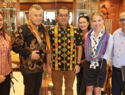 Budaya NTT Go International, Rumah Adat Sumba, Flores, dan Timor Akan Dibangun di Taman Mini Polandia