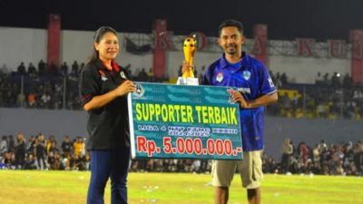 Persebata Lembata Runner-Up, Lomblen Mania Dinobatkan Jadi Suporter Terbaik Liga 4 ETMC 2025