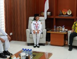 Bank NTT dan Pemprov Berikan Bonus untuk Dua Anggota Paskibraka yang Kibarkan Bendera di Istana Negara