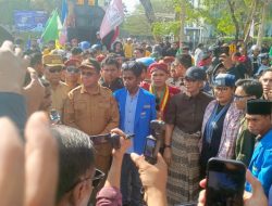 Melki Laka Lena Janji Teruskan Aspirasi Massa Aksi ke Pemerintah Pusat