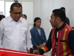 Melki Hadiri Peluncuran Buku Karya Frans Pati Herin yang Ungkap Sisi Lain Wartawan di Balik Layar