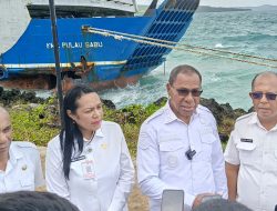 Wagub Johni Rencana Lelang Kapal Milik Pemprov yang Karam di Pantai Gua Monyet