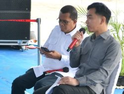 Melki Ternyata Catat Aspirasi Warga Lewat HP saat Dampingi Wapres Gibran di NTT