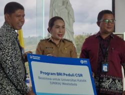 BRI Salurkan Beasiswa untuk 59 Mahasiswa UNIKA Weetebula