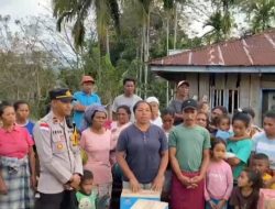 Warga Landor Manggarai Timur Doakan Kapolri Usai Terima Bantuan Gempa
