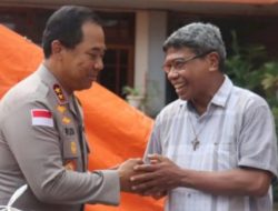 Polda NTT Salurkan Rp200 Juta untuk Gereja dan Masjid Terdampak Gempa di Ende