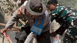 Polisi Buka Akses Jalan di Palue Usai Kendaraan Bantuan Tertahan Longsor