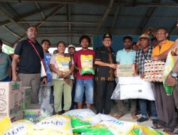 Melki Bawa Bantuan ke Tiga Desa di Riung yang Sempat Terisolasi Pascagempa