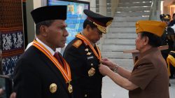 LVRI Anugerahi Bintang untuk Wagub Johni dan Kapolda Rudy Darmoko
