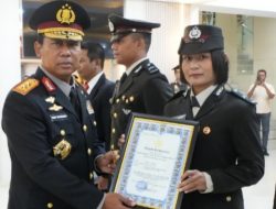 Puluhan Polisi Berprestasi Dapat Penghargaan dari Kapolda NTT